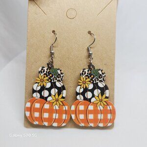 Unbranded Fall Pumpkin Lightweight Dangle Drop Earrings Women's NWOT 2.5 inches